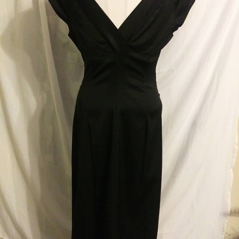 Dress - Picture 3 of 8